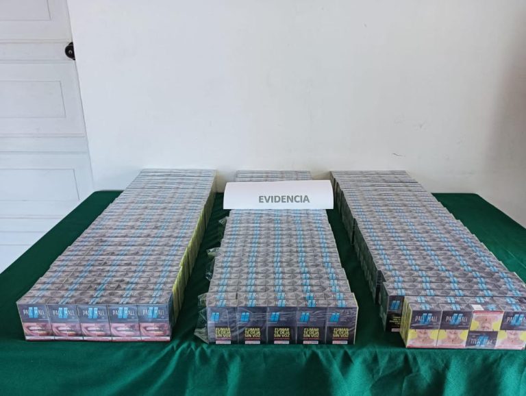 Fue a excusarse por no votar y fue detenido