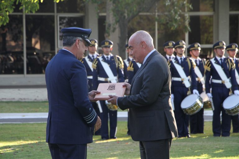 Importante distinción por “Seguridad de Vuelo” recibe Club Aéreo de Talca