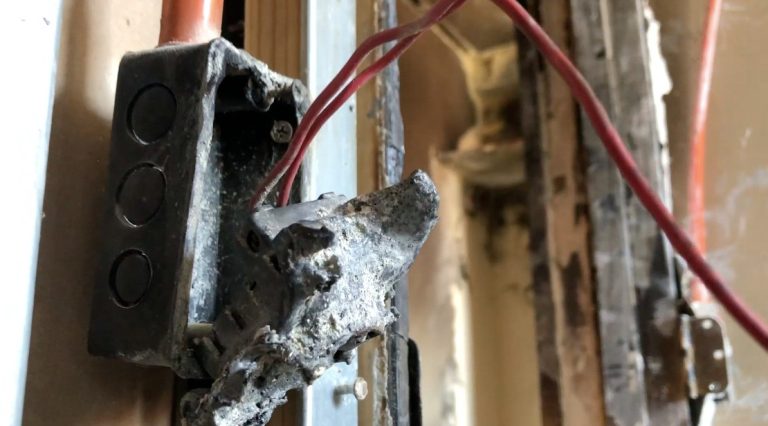 Informe da cuenta que instalaciones eléctricas de casas no cumplen con la normativa vigente