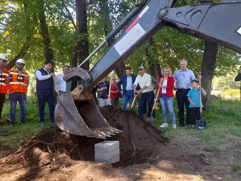Comenzó pavimentación de camino a Parque Nacional