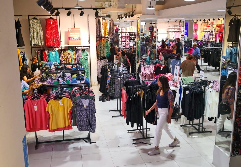 Comercio establecido: Ventas a la baja durante celebración de fiestas navideñas