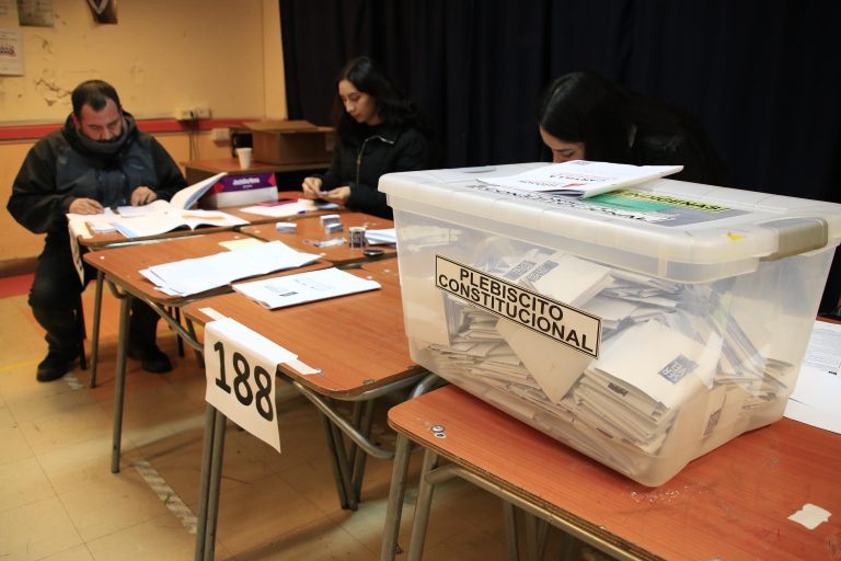 Más de 990 mil maulinos deben votar hoy sobre la propuesta constitucional