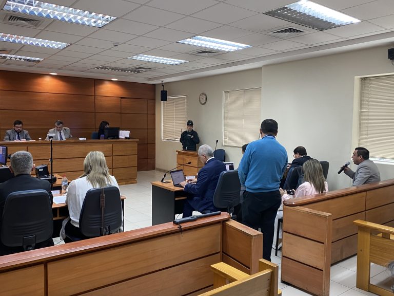 Comenzó juicio por fraude al fisco contra alcalde y funcionaria del municipio de Sagrada Familia