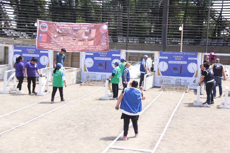 Rayueleros lanzan los últimos tejos a la cancha