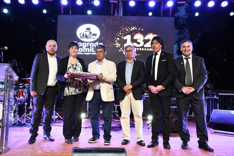 Sagrada Familia celebró su aniversario con nuevos Hijos Ilustres