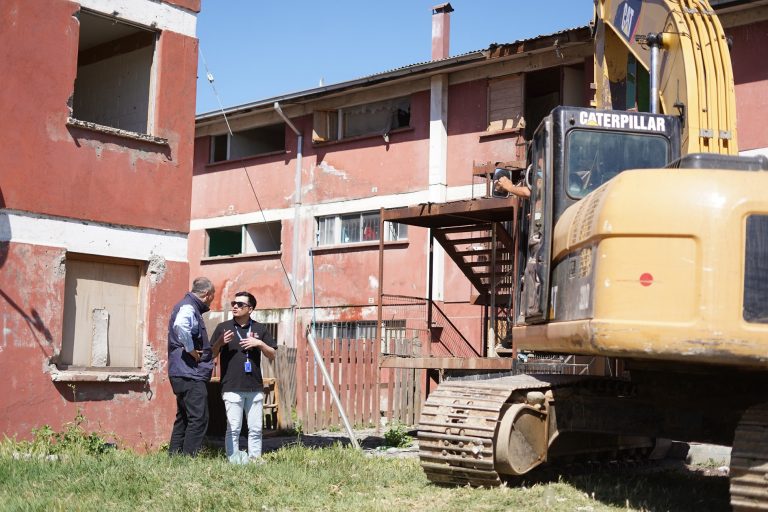 Desalojo permite recuperar departamentos en la toma ilegal de Villa Las Américas