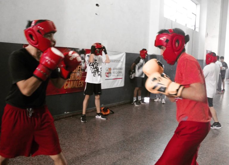 Boxeo con agenda recargada en el cuadrilátero