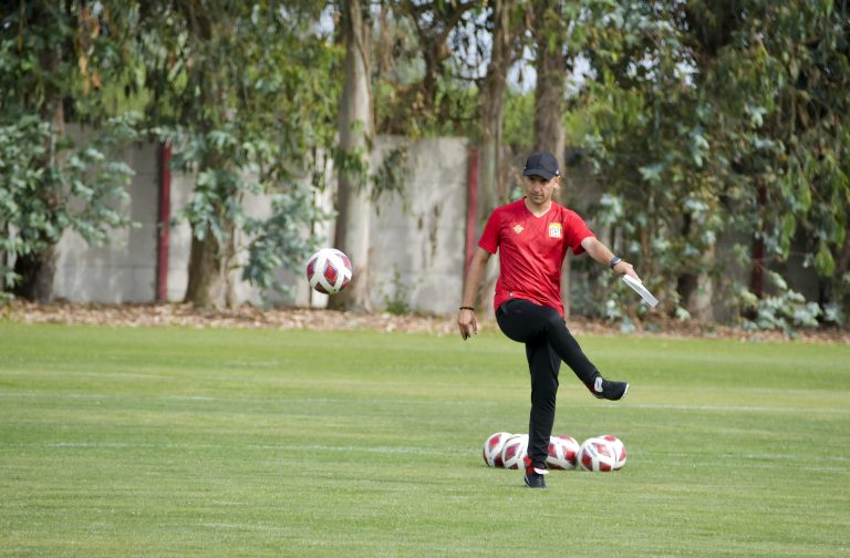 Bozán, el nuevo cabecilla albirrojo