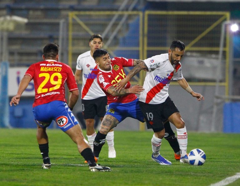 No sigue Ronald de la Fuente y oficializan a Sebastián Parada