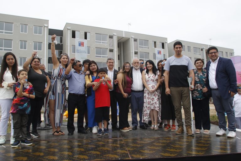 Ministro Montes valoró avance del Plan de Emergencia Habitacional en el Maule