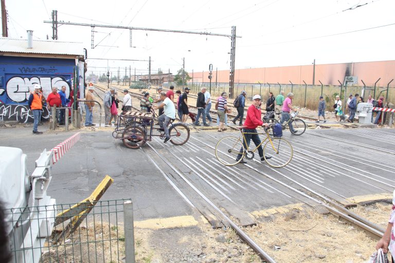 Curicanos exigen más seguridad en cruces viales