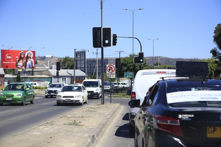 Talca recupera la normal semaforización tras robo de cables de fibra óptica