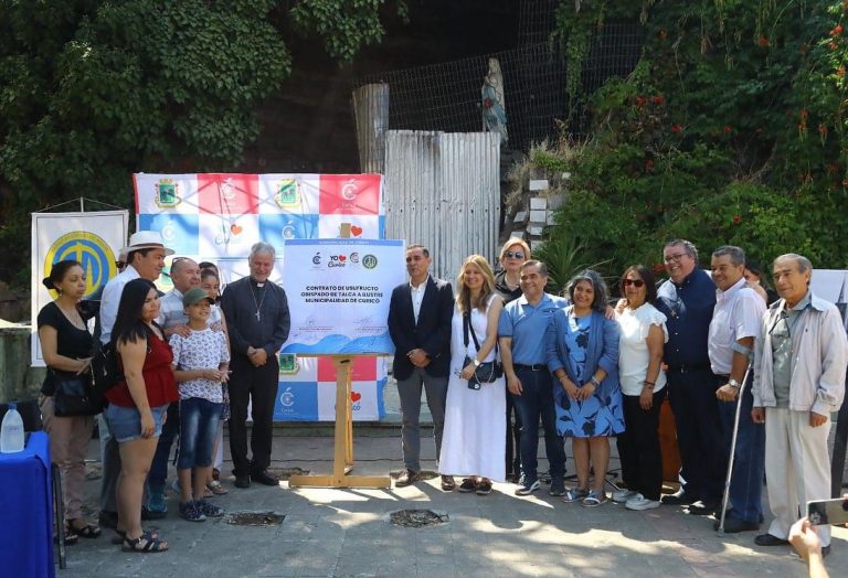 Obispado de Talca y municipio de Curicó firman contrato de usufructo de la Iglesia San Francisco