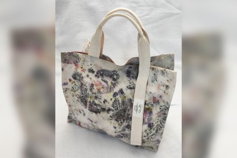 Tejido, bordado y revalorización de ropa