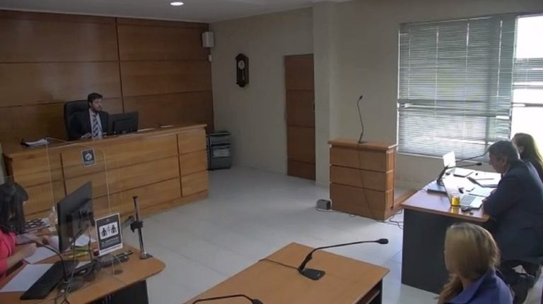 Formalizan a pareja por matar y robar 20 millones de pesos a adulto mayor