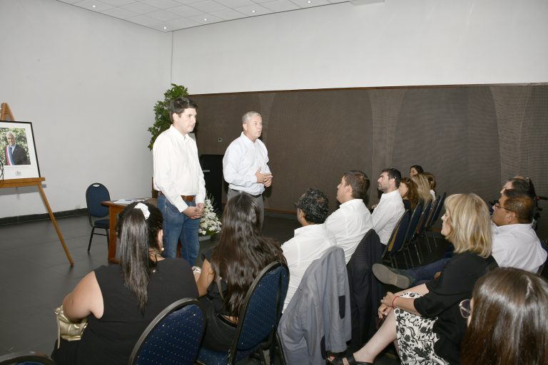 Exautoridades y líderes políticos del Maule rinden homenaje al expresidente Sebastián Piñera