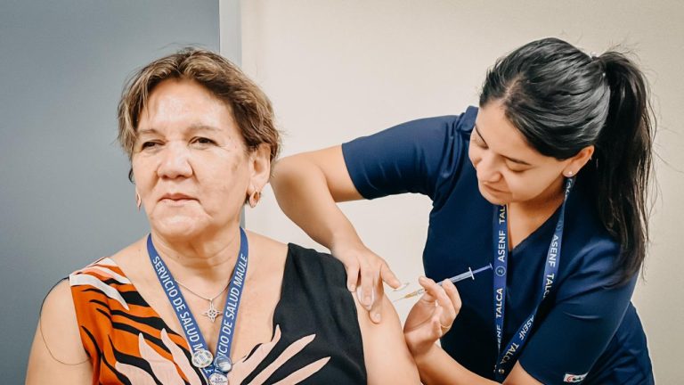 Autoridades de salud llaman a vacunarse contra el Covid-19