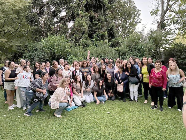 Masivo coaching motivacional para mujeres  cuidadoras de personas con discapacidad