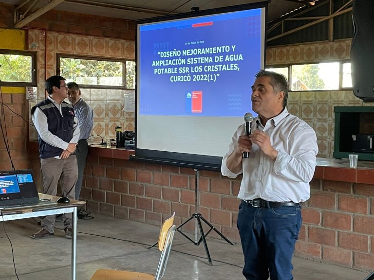 Vecinos de Los Cristales buscan mejorar su sistema de APR