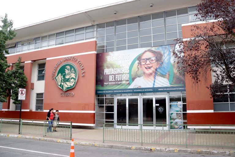 Nuevo caso de violencia en céntrico recinto educacional curicano