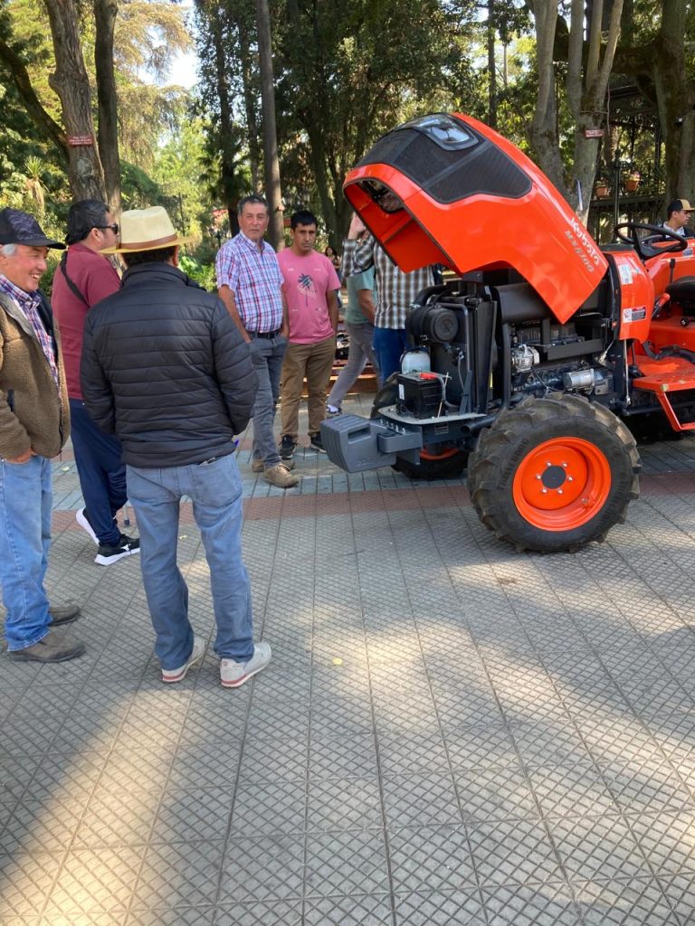 Agricultores curicanos participaron en interesantes capacitaciones