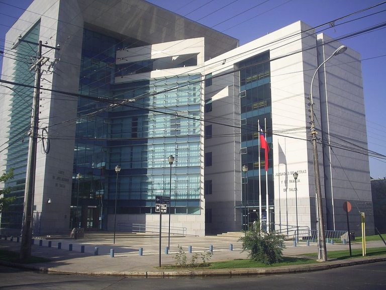 Luz verde para extraditar a curicana acusada de millonarias estafas