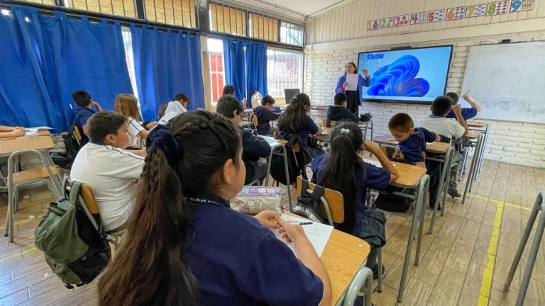 Municipalidad de Talca inaugura año escolar en establecimiento Juan Luis Sanfuentes