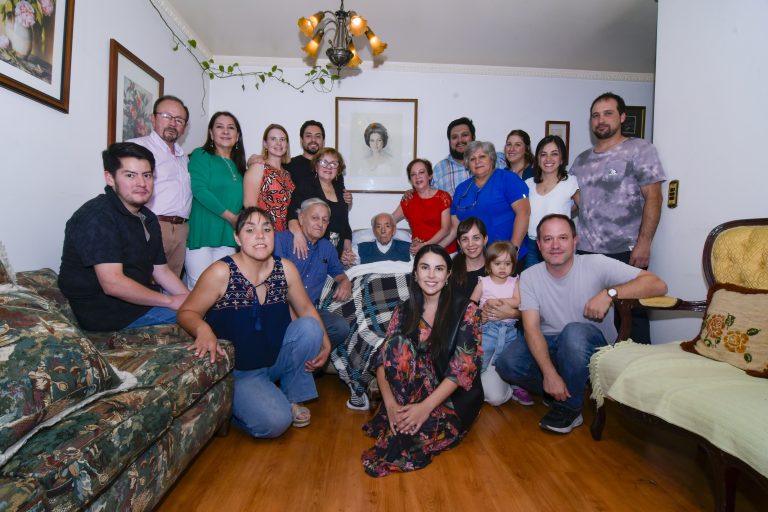 Médico maulino cumple 100 años y  recibirá homenaje en su ciudad natal