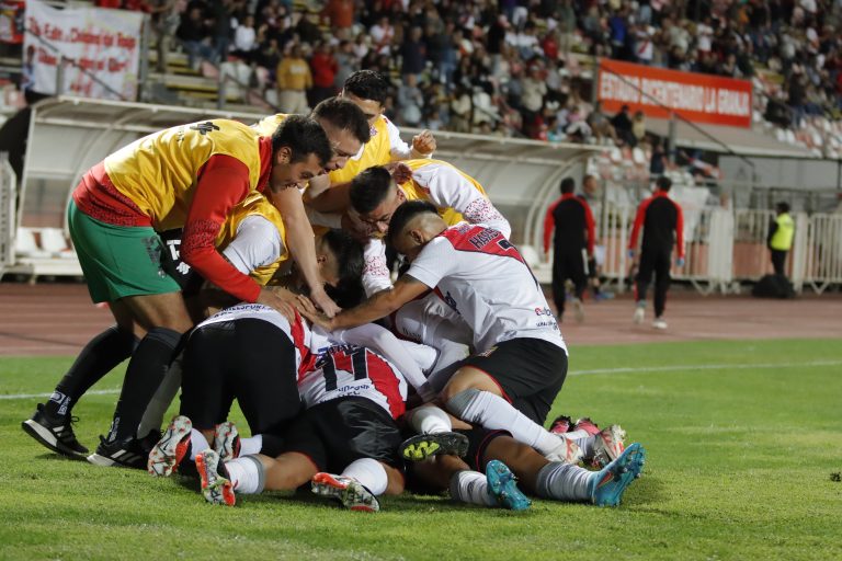 Triunfo curicano para seguir creyendo