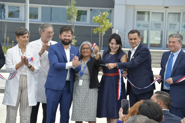 Presidente Boric: “Esta obra constituye una reivindicación de la salud pública”