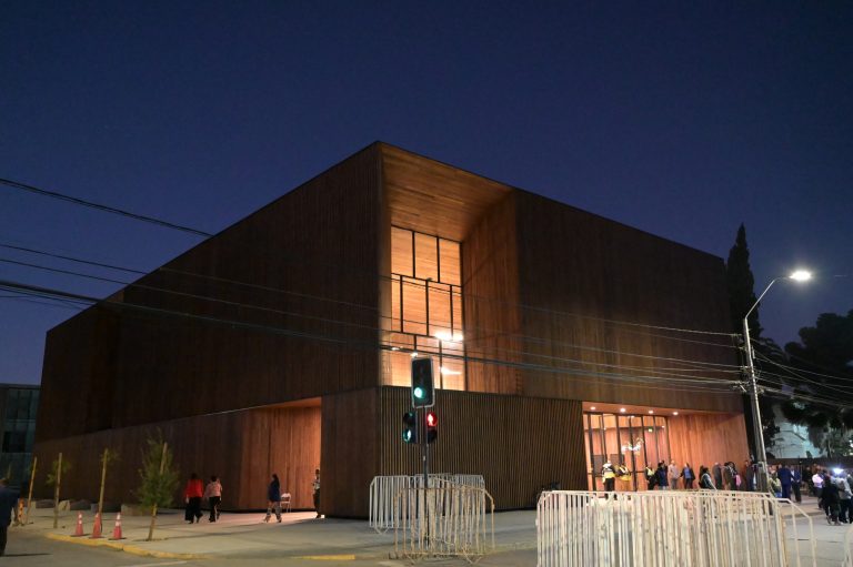 Constitución nuevamente tiene Teatro Municipal