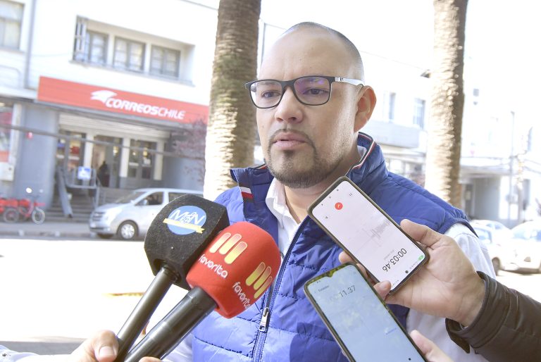 “Soy el único candidato cien por ciento independiente”