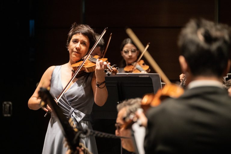 Ana Liz Ojeda regresa a dirigir la Orquesta Clásica del Maule