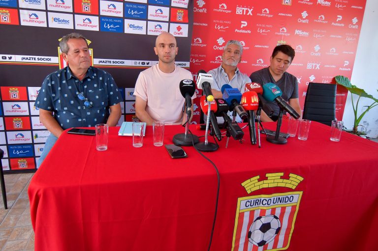 A Curicó Unido le llueve sobre mojado