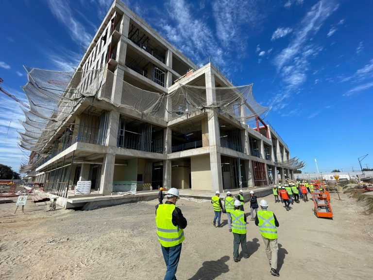 Hospital de Parral lleva 40% de avance en su construcción