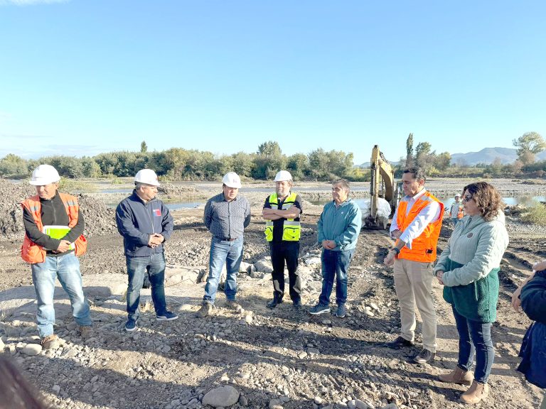 Avanzan obras de enrocado en Curicó