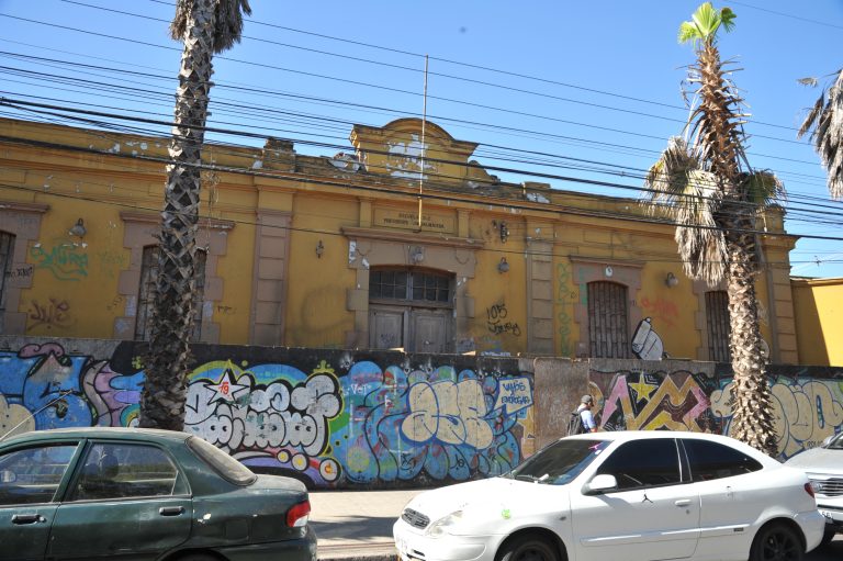 En curso nueva licitación para proyecto que busca poder restaurar la escuela Balmaceda