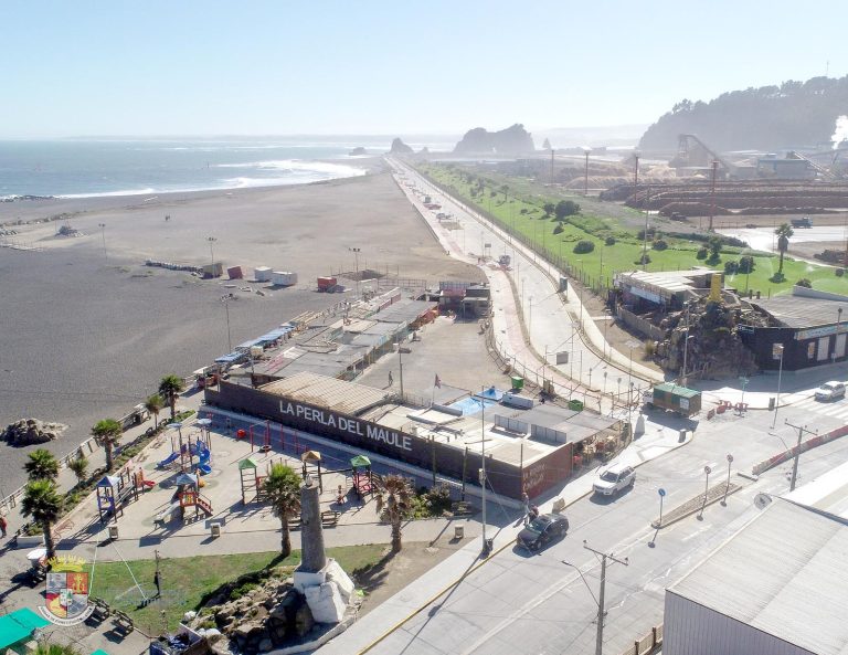 Vecinos y autoridades inauguraron la nueva Costanera del Mar en Constitución