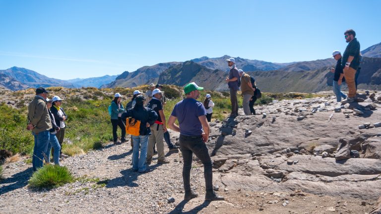 Comprometen apoyo para consolidar a la cordillera maulina como un Geoparque