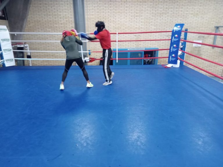 Denisse Bravo se prepara en Roma