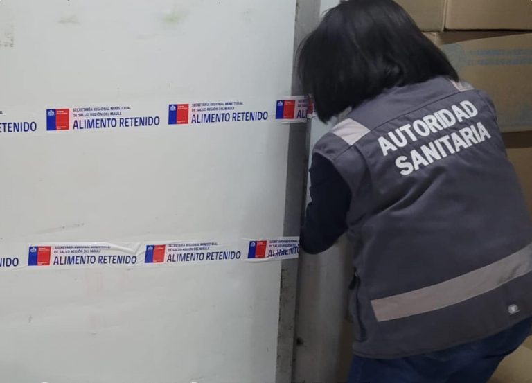 Académico aborda caso de venta de pollos con cloro