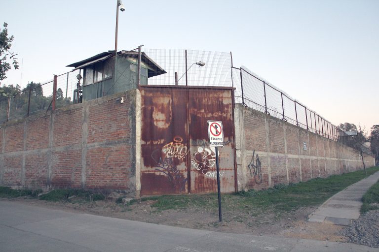 Prisión preventiva para sujeto que lanzaba droga a cárcel