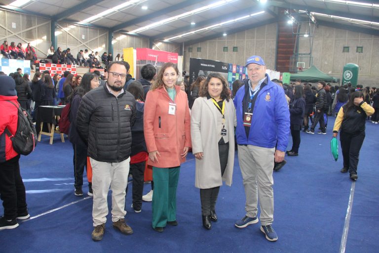 Feria Vocacional congregó a cientos de estudiantes