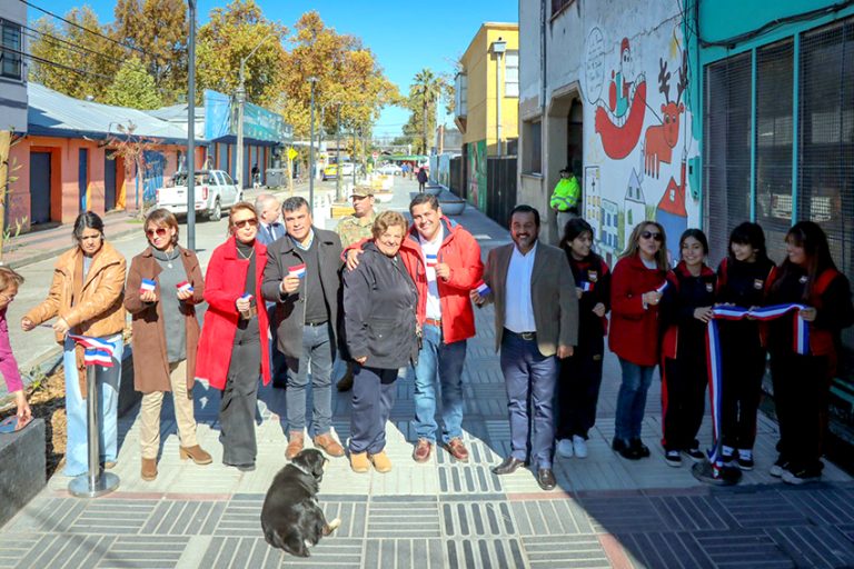 Municipio entrega nuevo y moderno Paseo Peatonal Benjamín Novoa