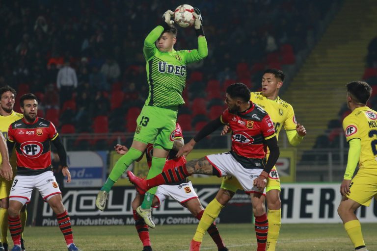 En pálida presentación Rangers pierde ante Universidad de Concepción