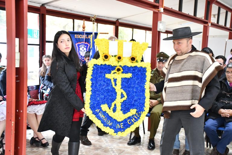 Villa Prat rindió homenaje a héroe naval que da nombre a dicha localidad