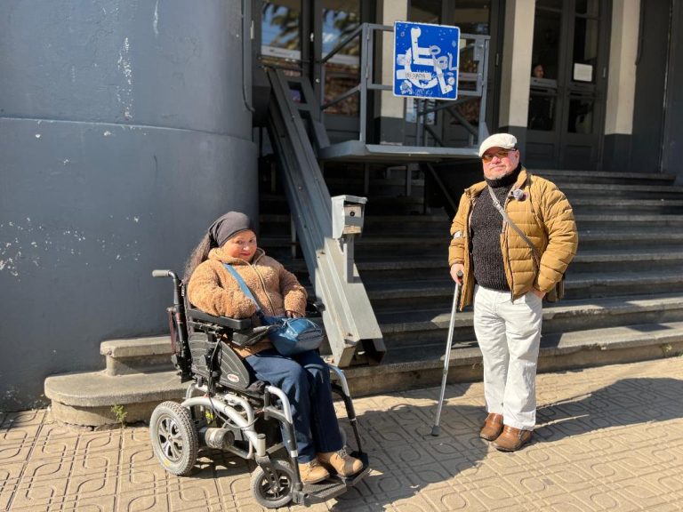 Visibilizan “eternos” problemas que viven a diario personas con movilidad reducida