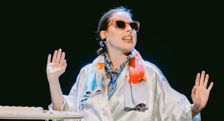 “La Sole” presenta sátira del arribismo y lo siútico