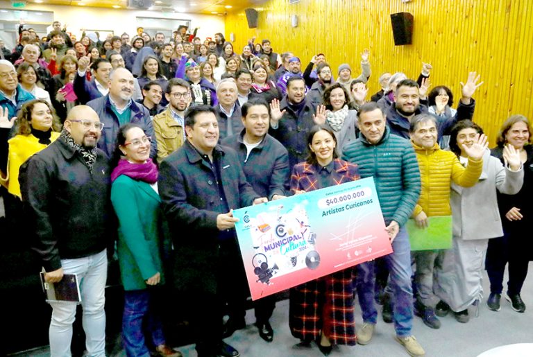 Alcalde sostuvo encuentro con ganadores del Fondo Municipal de Cultura 2024