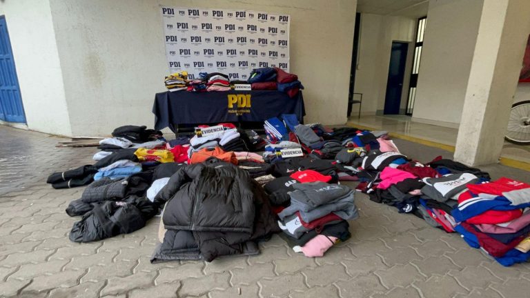 Millonaria incautación de ropa falsificada